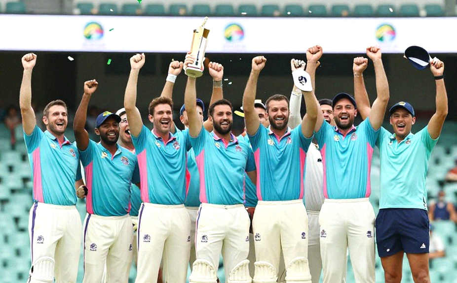 ট্রান্সফার উইন্ডোর ছায়ায়: ফ্রি এজেন্টের সাইন-অন ফি কেন এফএফপির সবচেয়ে বড় ফাঁক