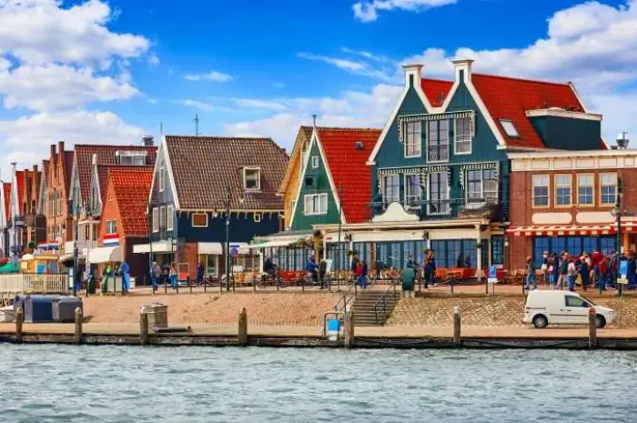 5 Tempat Wisata Terindah di Belanda yang Terlihat dalam Film Si Doel